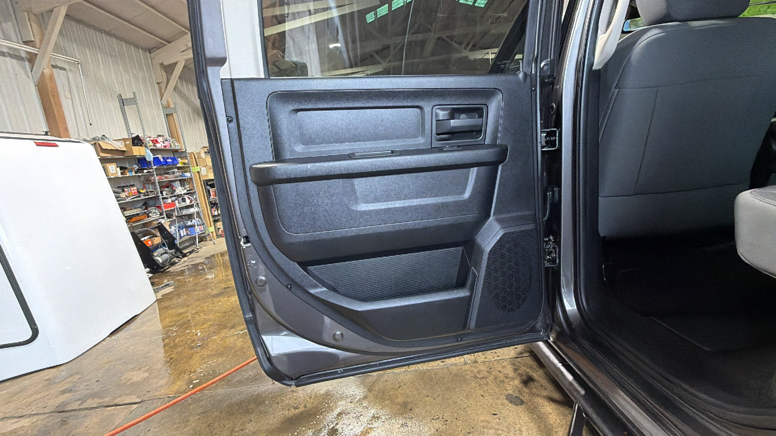Used 2014 RAM 2500 Tradesman w/ Chrome Appearance Group AWD/4WD image 15