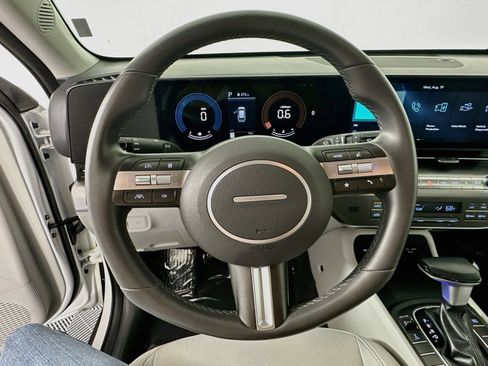 Used 2025 Hyundai Kona SEL AWD/4WD image 11