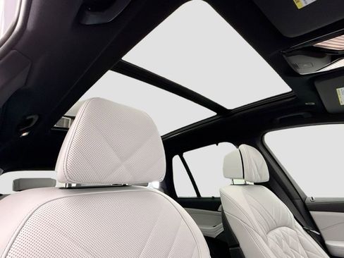 New 2026 BMW X5 sDrive40i image 17