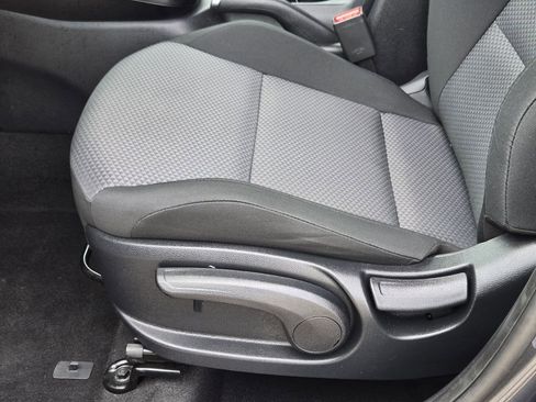 Certified 2025 Kia Soul LX w/ LX Technology Package FWD image 26
