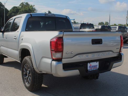 Used 2023 Toyota Tacoma SR5 w/ Technology Package AWD/4WD image 10
