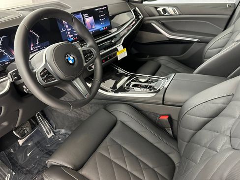 Used 2026 BMW X5 sDrive40i w/ M Sport Package image 4