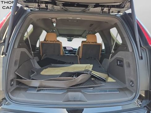 Used 2024 Cadillac Escalade Premium Luxury AWD/4WD image 36