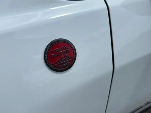 Used 2025 Jeep Compass Trailhawk AWD/4WD image 10
