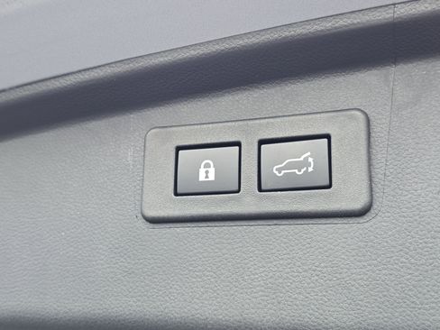 Used 2025 Subaru Outback Touring image 10