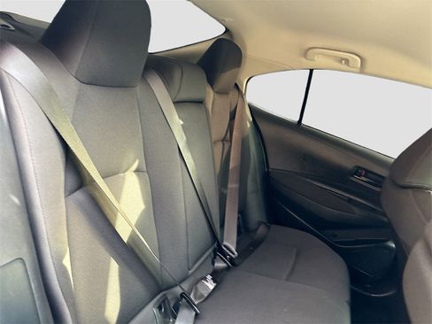 Used 2022 Toyota Corolla LE image 24
