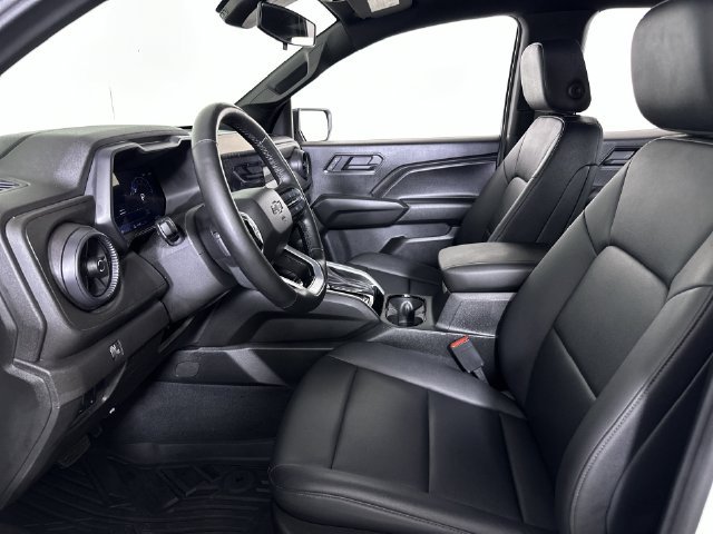 Used 2025 Chevrolet Colorado Trail Boss AWD/4WD image 20