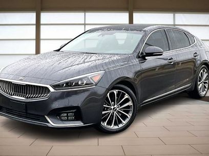 Used 2019 Kia Cadenza Technology