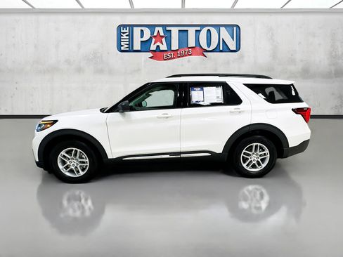 Used 2025 Ford Explorer Active RWD image 4