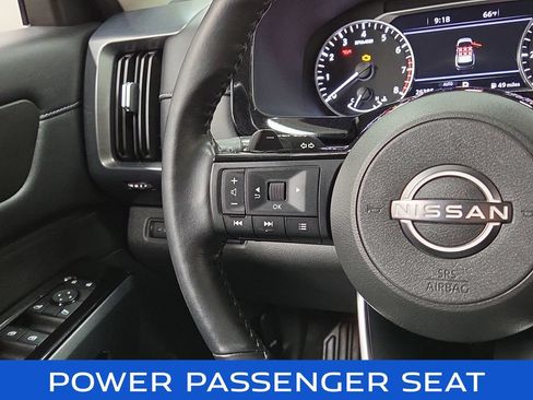 Used 2023 Nissan Pathfinder SL w/ Black Appearance Package AWD/4WD image 18