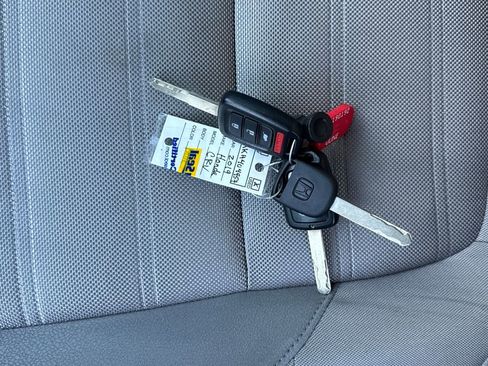 Used 2019 Honda CR-V LX image 29