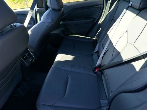 Used 2025 Subaru Forester Limited image 18