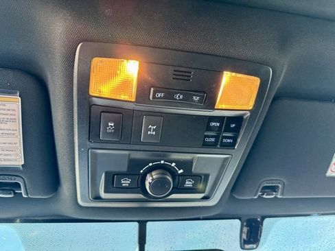 Used 2017 Toyota Tacoma TRD Off-Road image 22