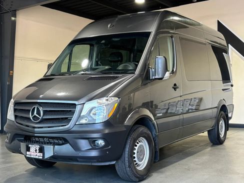 Used 2014 Mercedes-Benz Sprinter 2500 image 1