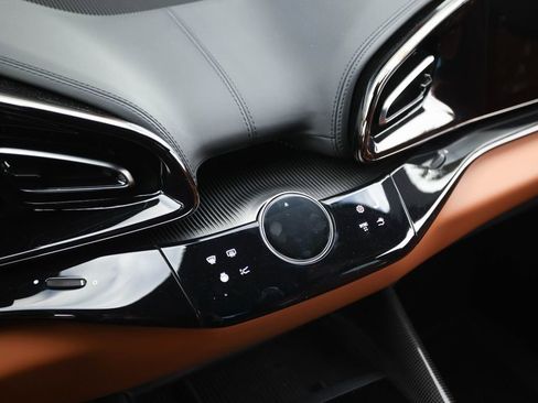 Used 2023 Ferrari Purosangue image 33