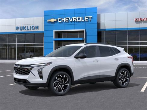 New 2026 Chevrolet Trax RS image 2