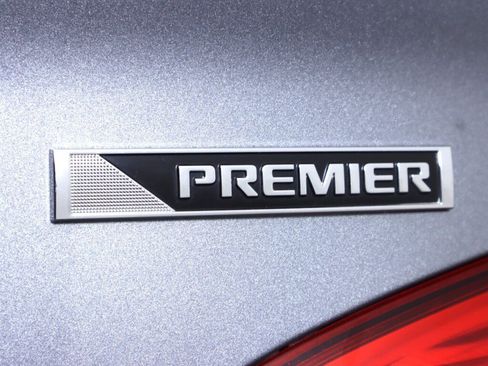 Used 2018 Chevrolet Cruze Premier image 33