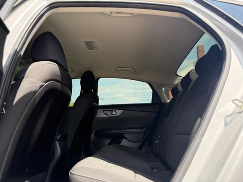 Used 2019 Kia Forte LXS FWD image 31