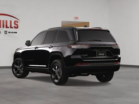 New 2024 Jeep Grand Cherokee Limited w/ Black Appearance Package image 4