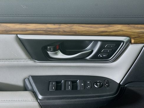 Used 2017 Honda CR-V Touring image 15