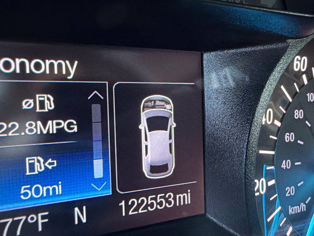 Used 2015 Ford Fusion SE w/ Equipment Group 202A FWD image 11