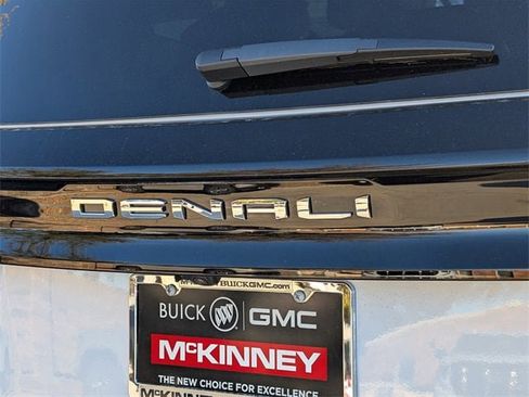New 2026 GMC Acadia Denali w/ Super Cruise Package image 7