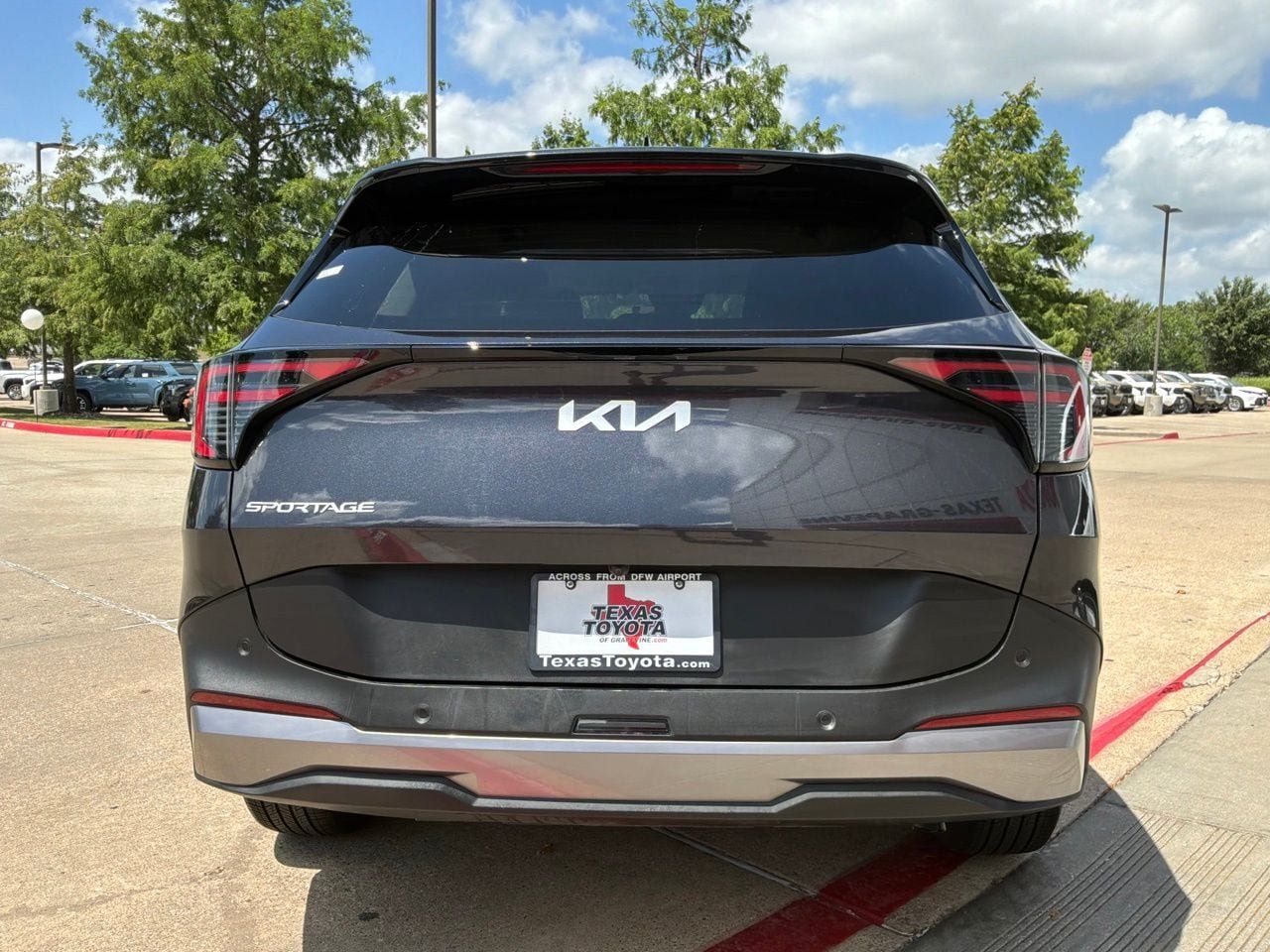 Used 2026 Kia Sportage LX FWD image 7