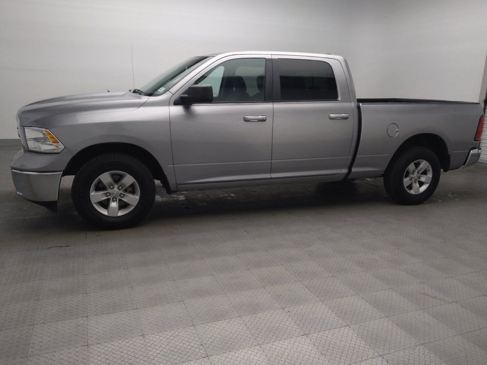 Used 2020 RAM 1500 Classic SLT RWD image 2
