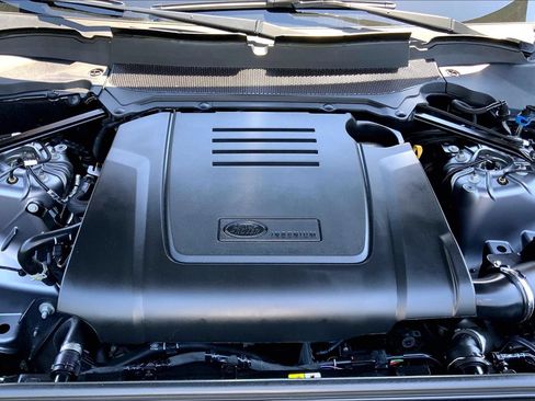 Certified 2025 Land Rover Discovery Dynamic SE AWD/4WD image 28