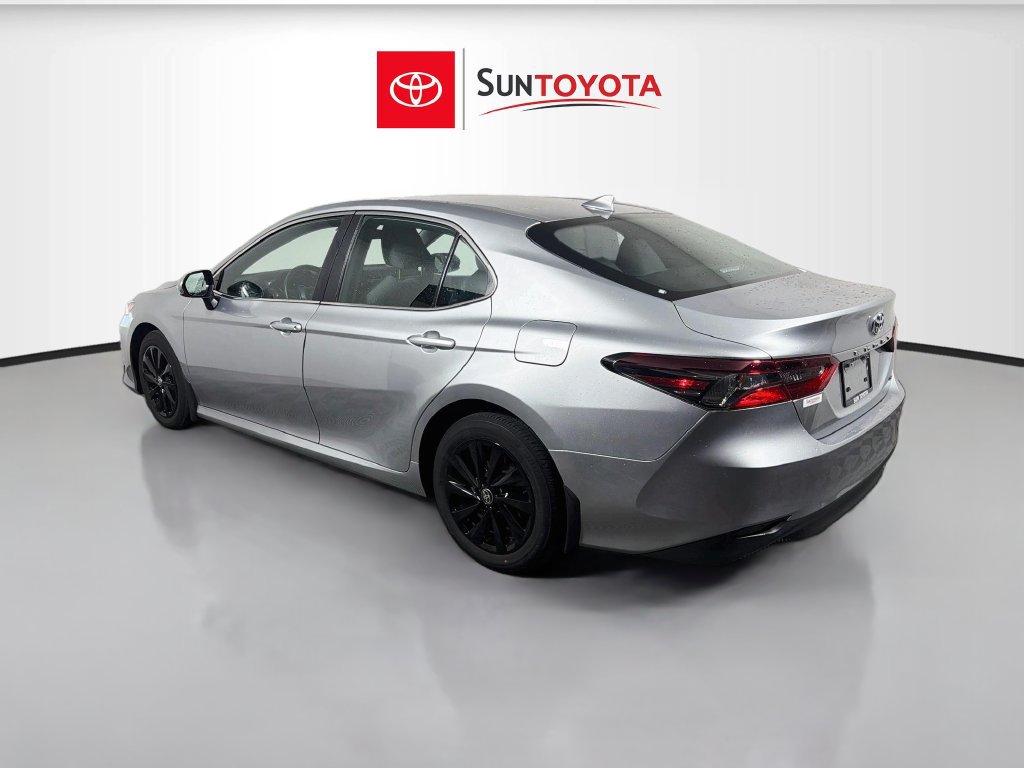 Used 2023 Toyota Camry LE FWD image 5