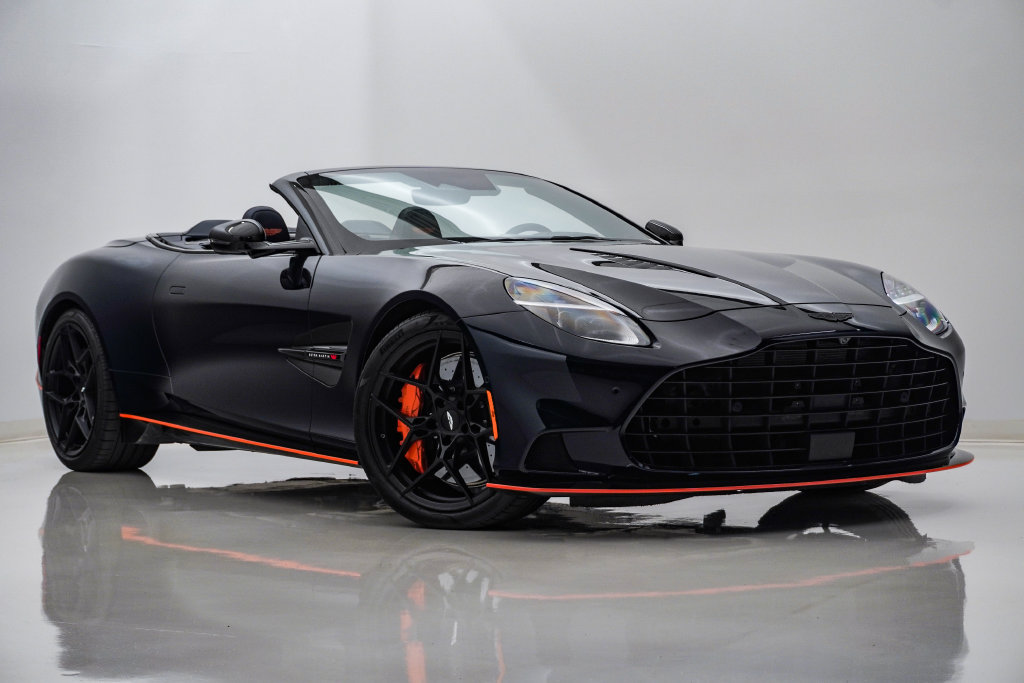 Used 2026 Aston Martin Vanquish Convertible RWD image 1