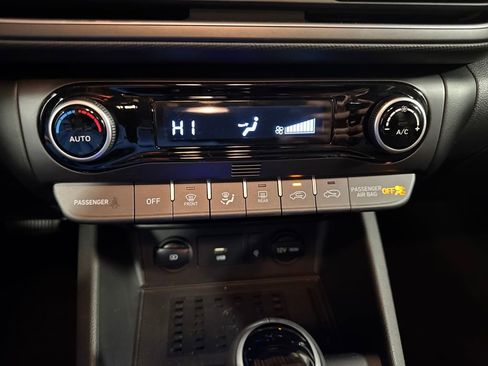 Used 2023 Hyundai Kona SEL w/ Convenience Package image 19