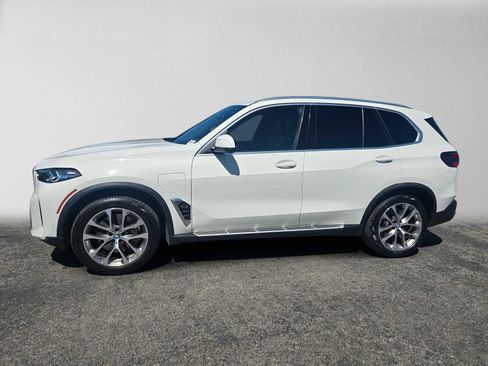 Used 2024 BMW X5 xDrive50e AWD/4WD image 2