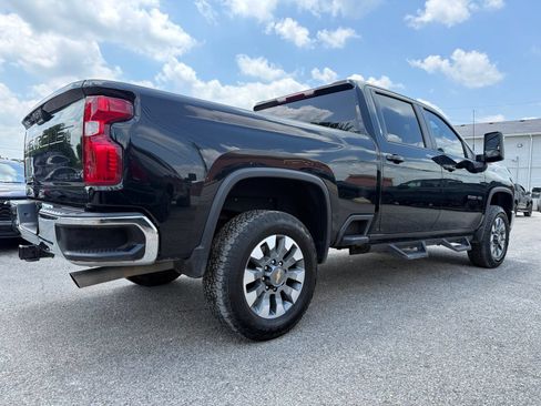 Used 2024 Chevrolet Silverado 2500 LT AWD/4WD image 7