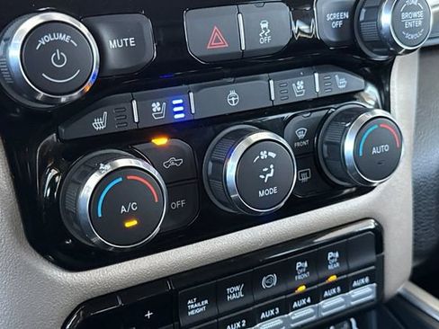 Used 2022 RAM 3500 Laramie image 27