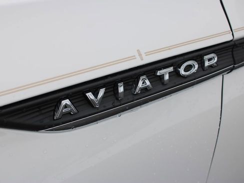 Used 2022 Lincoln Aviator AWD w/ Elements Package image 53
