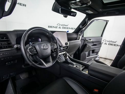 Used 2024 Lexus GX 550 w/ Cold Area Package AWD/4WD image 23