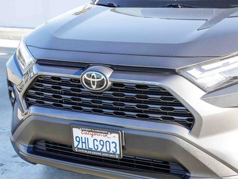 Used 2023 Toyota RAV4 XLE Premium FWD image 6