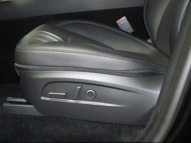 Used 2026 Tesla Model Y Long Range RWD image 68