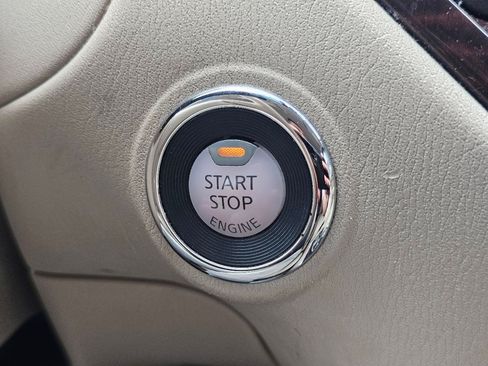 Used 2014 Nissan Pathfinder SL AWD/4WD image 24