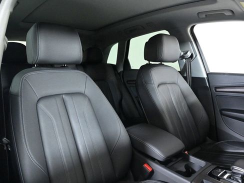 Certified 2023 Audi Q5 2.0T Premium w/ Convenience Package image 16