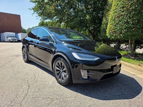 Used 2018 Tesla Model X 100D AWD/4WD image 7