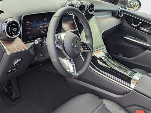 New 2026 Mercedes-Benz GLC 300 4MATIC image 3