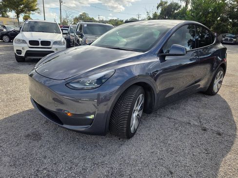 Used 2023 Tesla Model Y Long Range AWD/4WD image 4