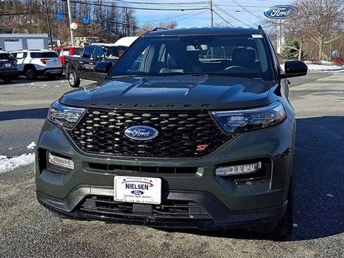 Certified 2022 Ford Explorer ST w/ ST Street Pack image 3