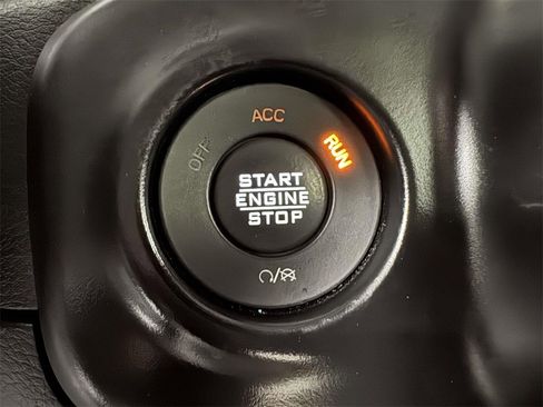 Used 2022 Jeep Wrangler Unlimited Sport image 30