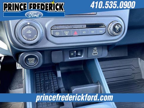 Used 2025 Ford Maverick Lobo image 30