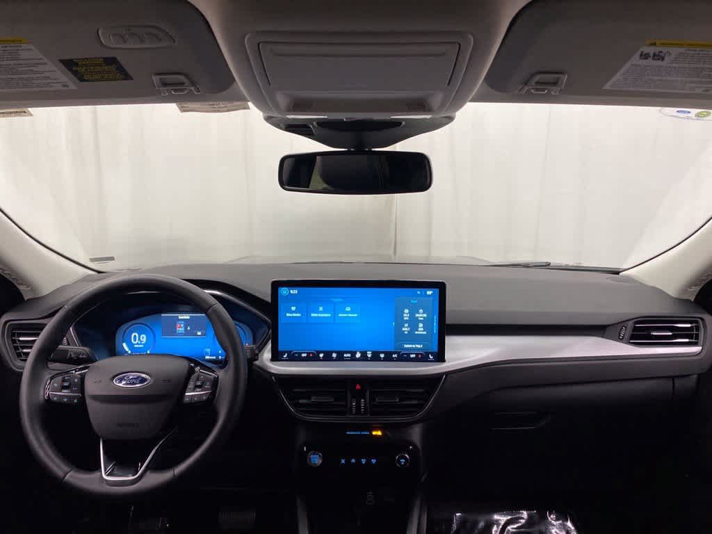 Used 2025 Ford Escape Platinum AWD/4WD image 11
