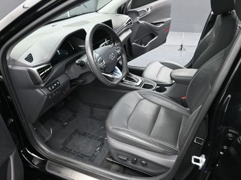 Used 2020 Hyundai Ioniq Limited image 15