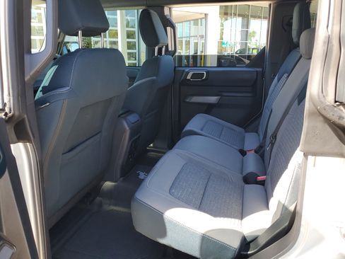 Used 2023 Ford Bronco Outer Banks image 15